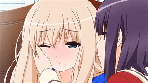 En este anime hay elementos como sexo. . Anime yuri gif